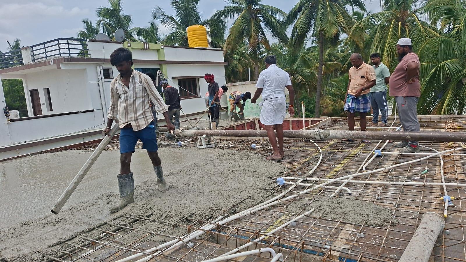 Live Roof Slab Readymix Concrete Pump Pouring